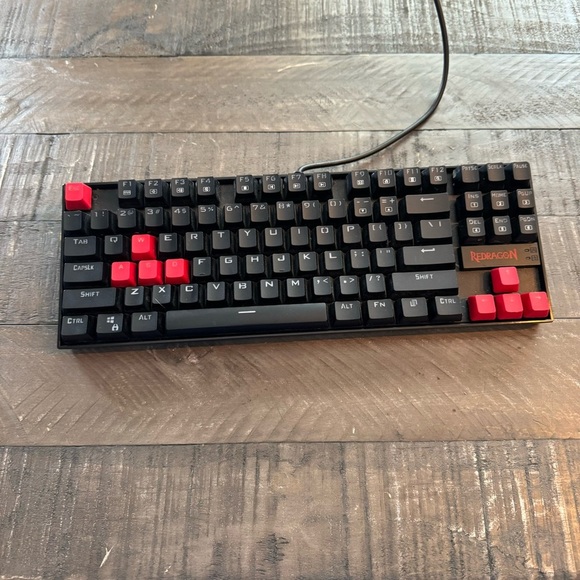 Reddragon Wired Mechanical Gaming Keyboard KUMARA K552RGB-2 - Picture 1 of 7